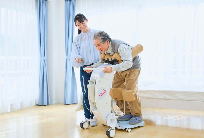 介護ロボットを活用する介護福祉士の仕事