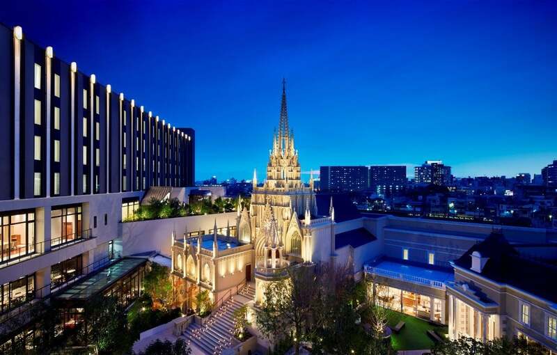 大聖堂(夜景) ホテルのシンボルである"大聖堂"は夜になるとライトアップされます