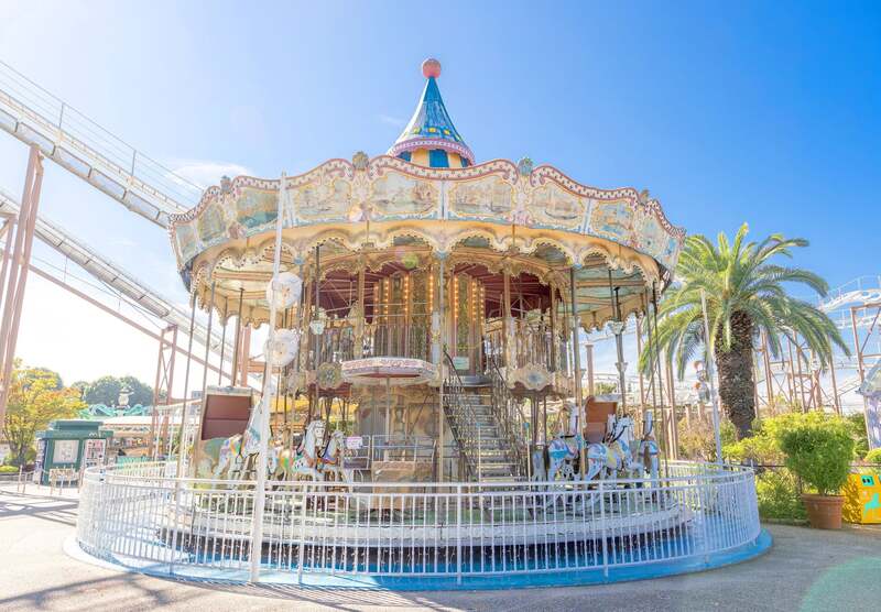 ノスタルジックな「メリーゴーラウンド」で『LOVOT』とゆったり過ごす!