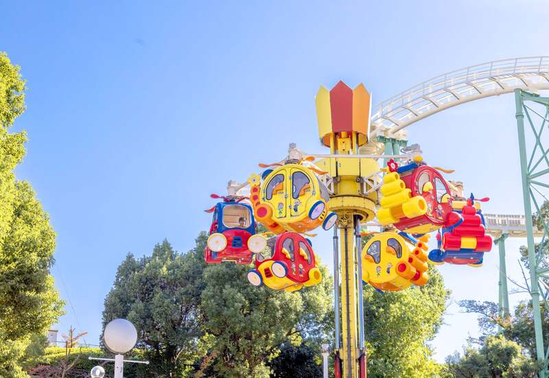 『LOVOT』と乗る「くるくるヘリコプター」で気分はパイロット!