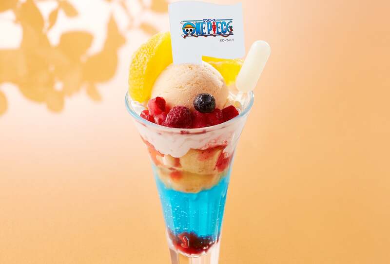 ナミの大好き(ハート)みかんとベリーの「魔法の天候棒(ソーサリー・クリマ・タクト)」パフェ/739円(税込812円)