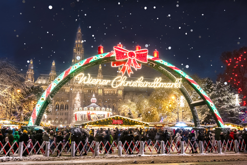 ウィーン 市庁舎広場のクリスマスマーケット(イメージ)