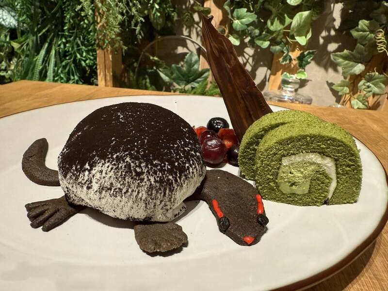 いちごアイス入り もちもちカメプレート