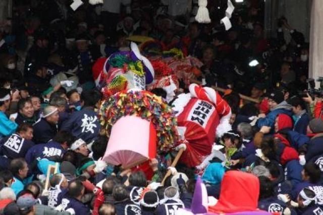 三吉梵天祭/先陣争い 写真提供:太平山三吉神社