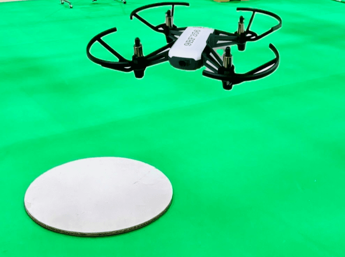 ドローンで大冒険!スクラッチでドローンを飛ばそう!