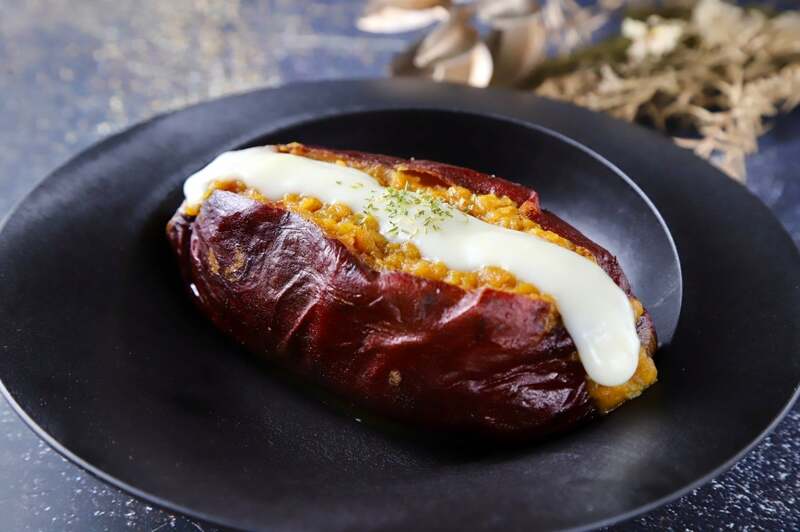 バター焼きいもカレー(日比焼き芋 HIBIYAKIIMO Tokyo)