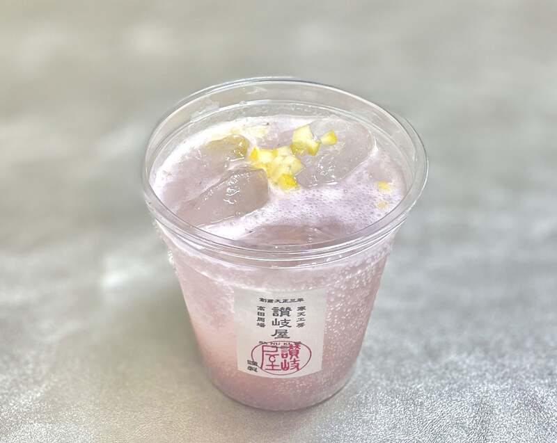 〈寒天工房 讃岐屋〉いちご餡ソーダ 401円