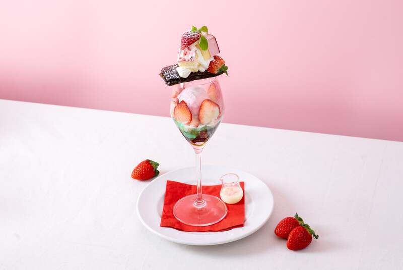 摘みたてあまりんのミルフィーユパフェ 1,280円