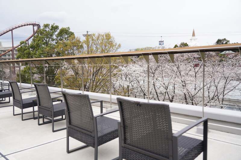 よみうりランド眺望温泉 2階「花見テラス」