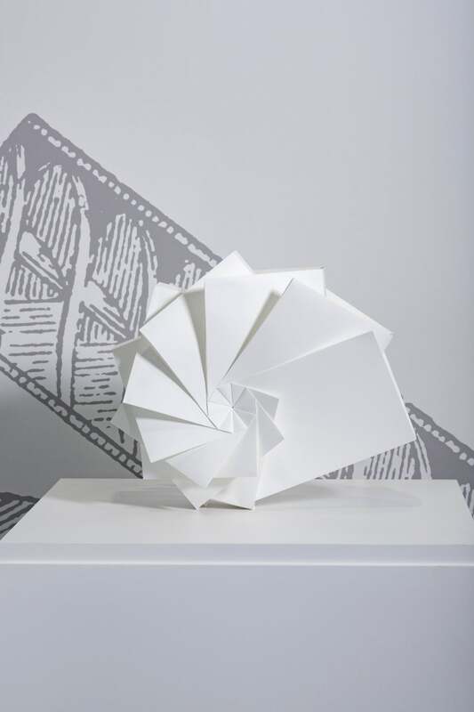 《白亜の螺旋》三谷 純