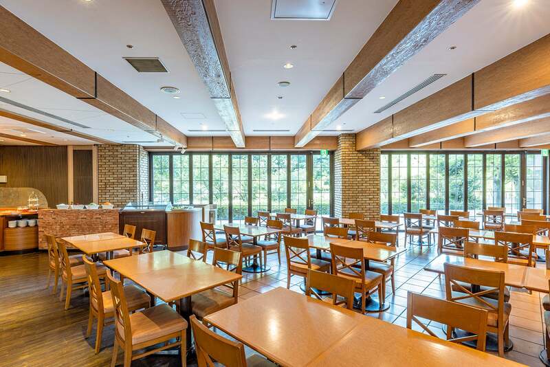 レストランAVANTI内観