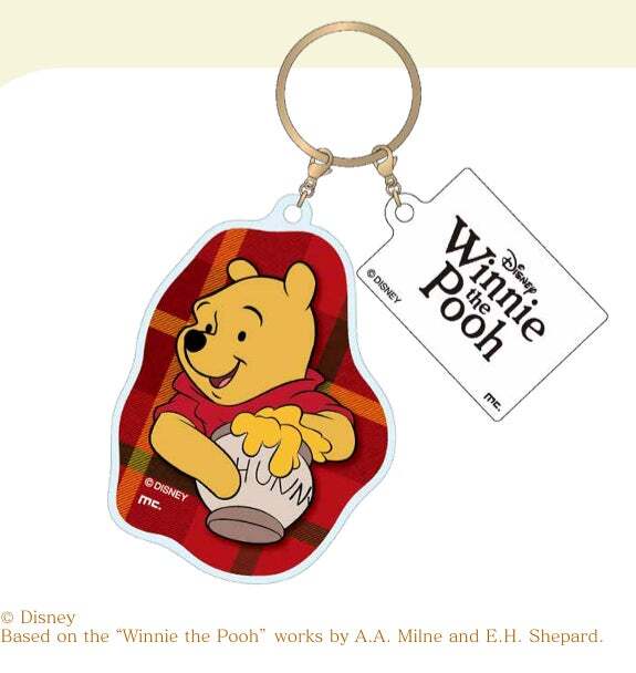 アクリルキーホルダー タータンチェック プーさん 1,210円【展覧会限定・阪急うめだ本店から販売開始】