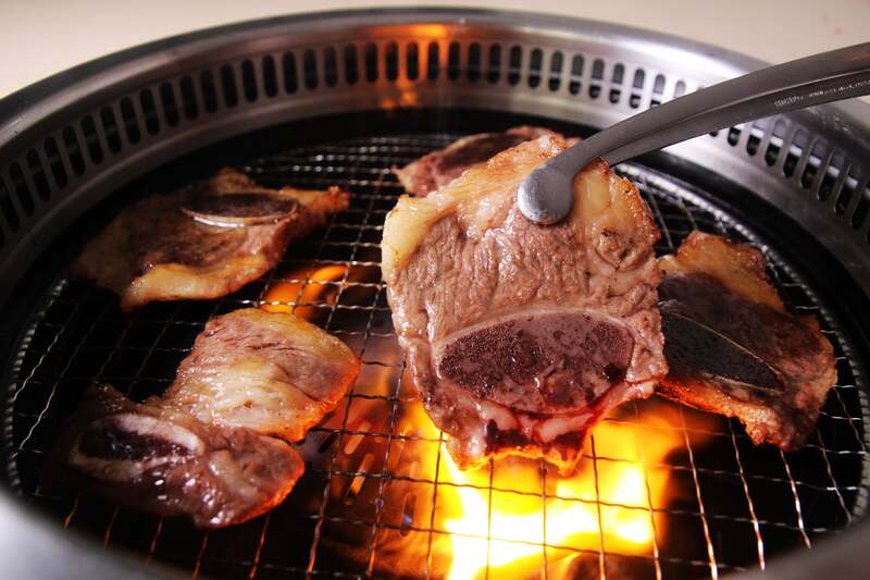 5/23(土)&5/24(日)骨付きカルビ食べ放題(ディナー限定)