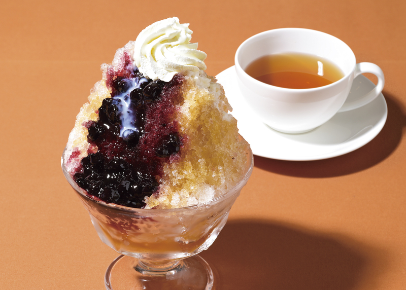 【銀座コージーコーナー】ほうじ茶とカシスのかき氷〜ケーキ仕立て〜
