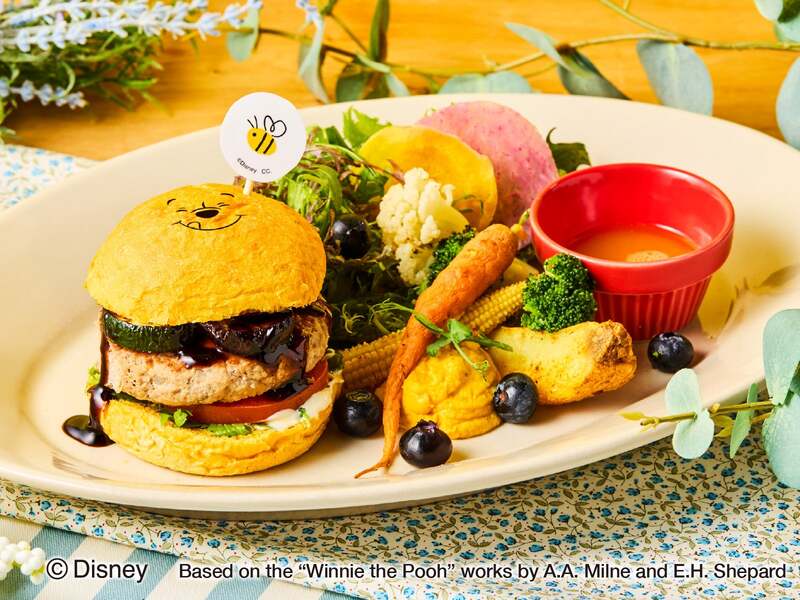 のんびり屋さんの森のごちそうバーガープレート〈Pooh〉 2,310円