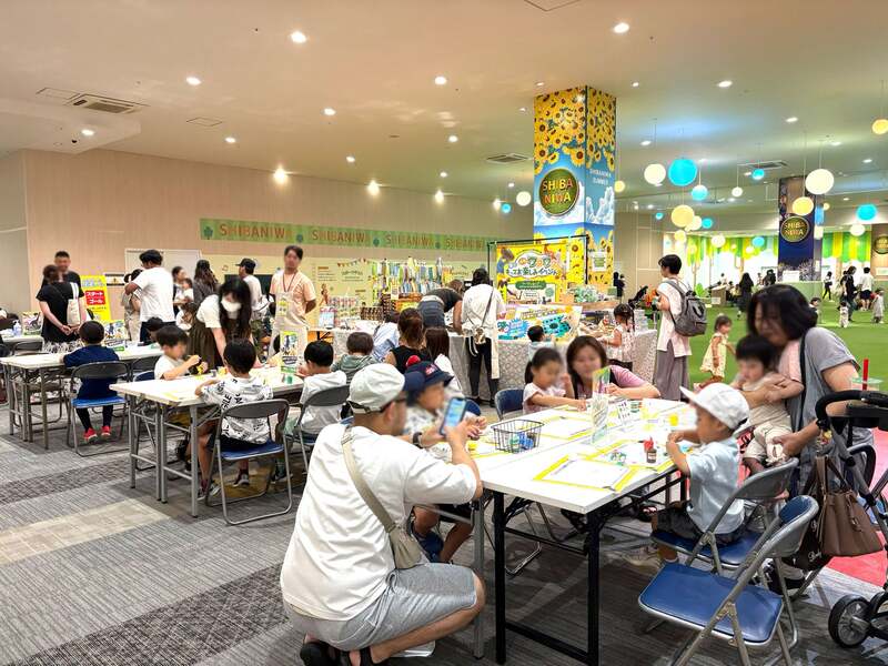 親子で賑わう会場(前回の様子)