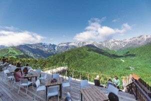 白馬岩岳マウンテンリゾート 絶景テラスの様子