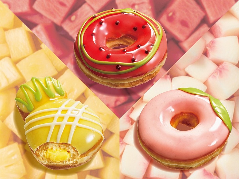 クリスピー・クリーム・ドーナツ「ジューシー スイカ」(上)/「パイナップル クリーム」(左)/「ジューシー ピーチ」(右)