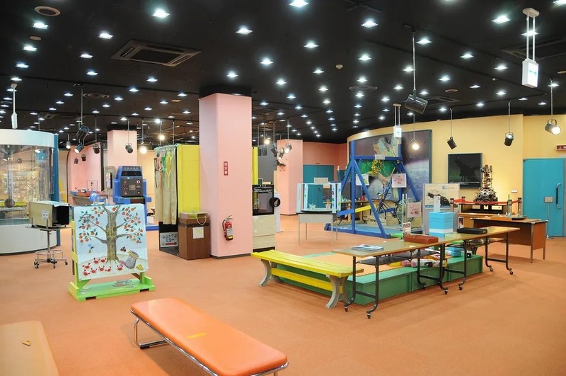 楽しみながら学べる展示ホールもあり!