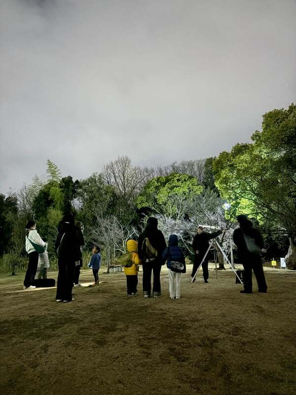 千里中央公園で夜空との交流