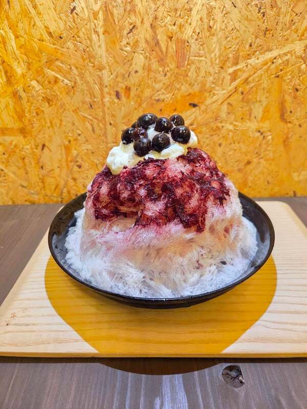 未来氷カフェ(茨城県土浦市) ブルーベリーヨーグルトとはちみつ 1,800円