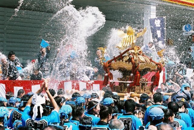 富岡八幡宮例大祭(C)富岡八幡宮 過去開催時の様子