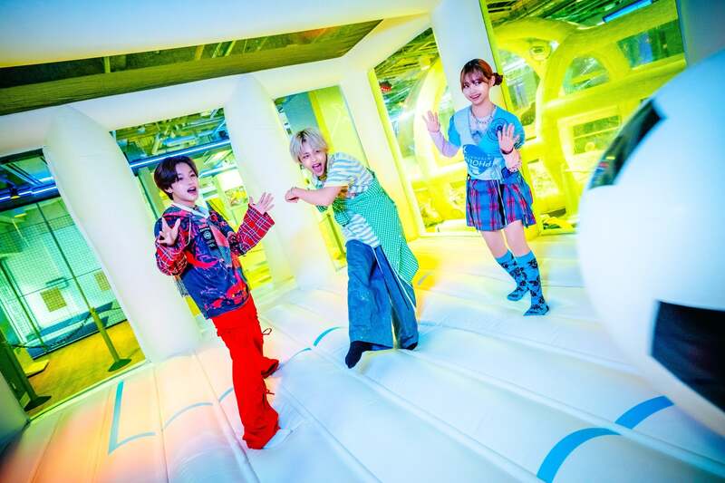 大きなボールで楽しさ倍増! 「ジャンボサッカー」
