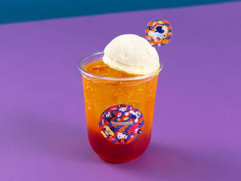 ハロウィーン クリームソーダ 750円