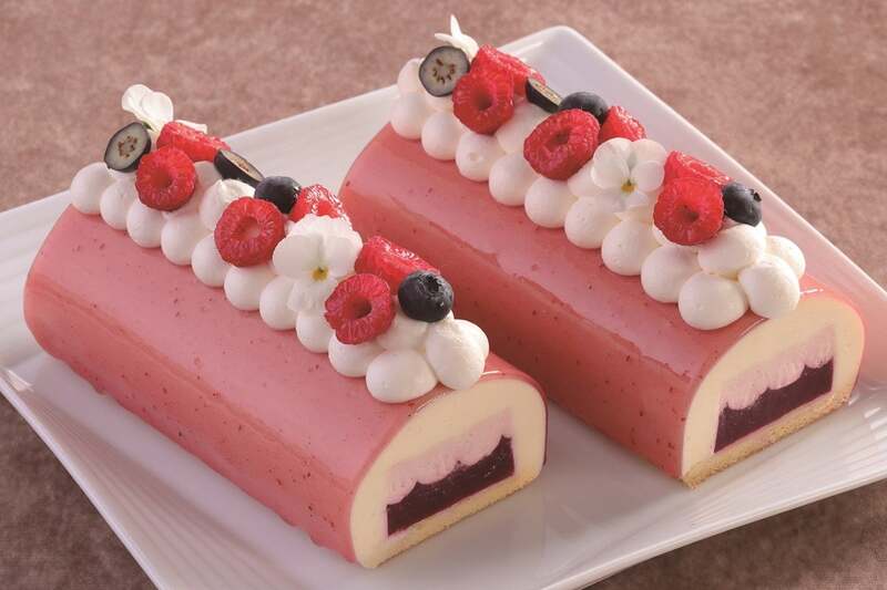 柚子とベリーのホワイトチョコガトー