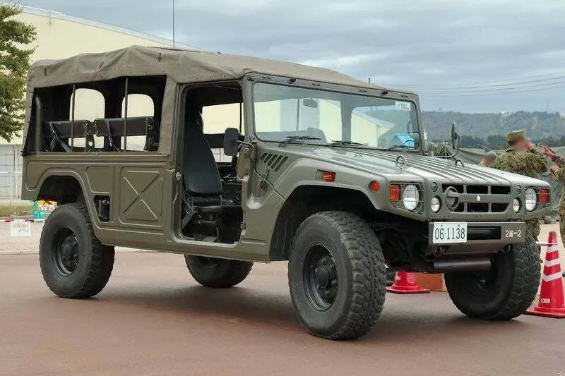 高機動車