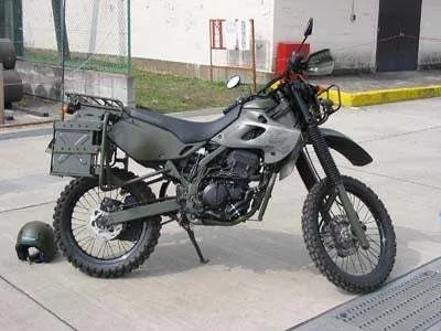 偵察用オートバイ(カワサキKLX250)