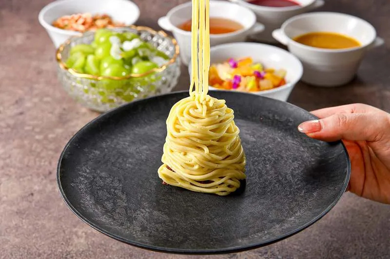 自分で仕上げる体験型の「自分で作るモンブラン」