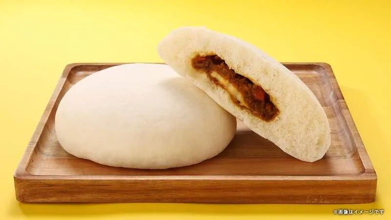 ローソンストア100「大きなチーズカレーまん」
