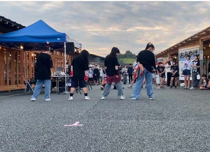 ダンスパフォーマンス