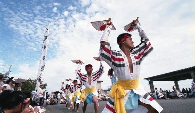 三輪崎八幡神社例大祭(三輪崎の鯨踊り)