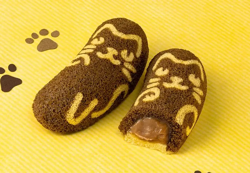 東京ばな奈「東京ばな奈ぶにゃんこ チョコバナナ味、『見ぃつけたっ』」