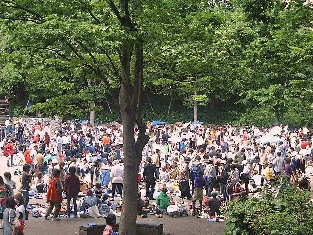 新宿中央公園ビッグフリーマーケット
