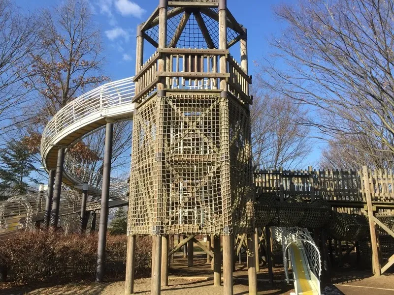 「小布施総合公園」にある遊具広場