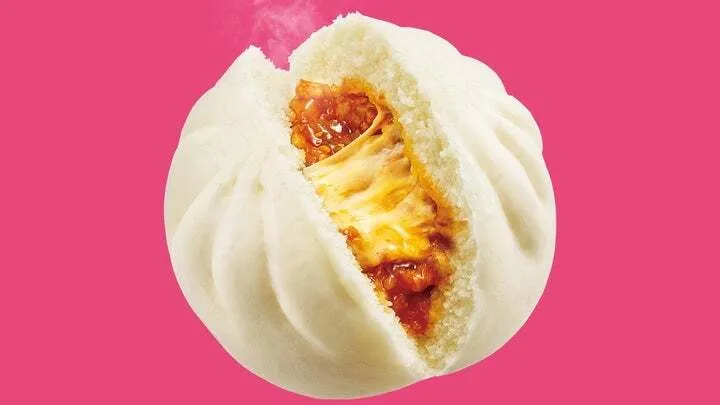 チーズ玉入りの「チーズタッカルビまん」