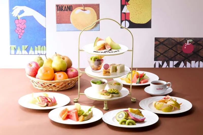 「タカノフルーツパーラー設立100周年記念〜秋果〜」のアフタヌーンティーセット