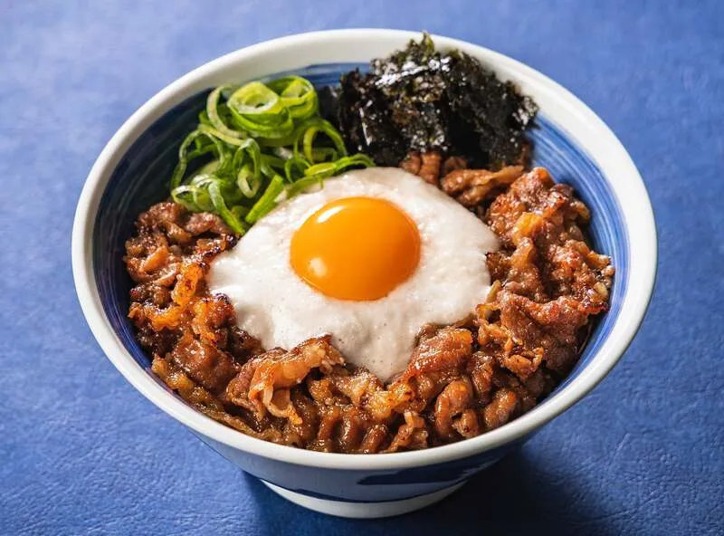 韓丼「月見とろろカルビ丼」