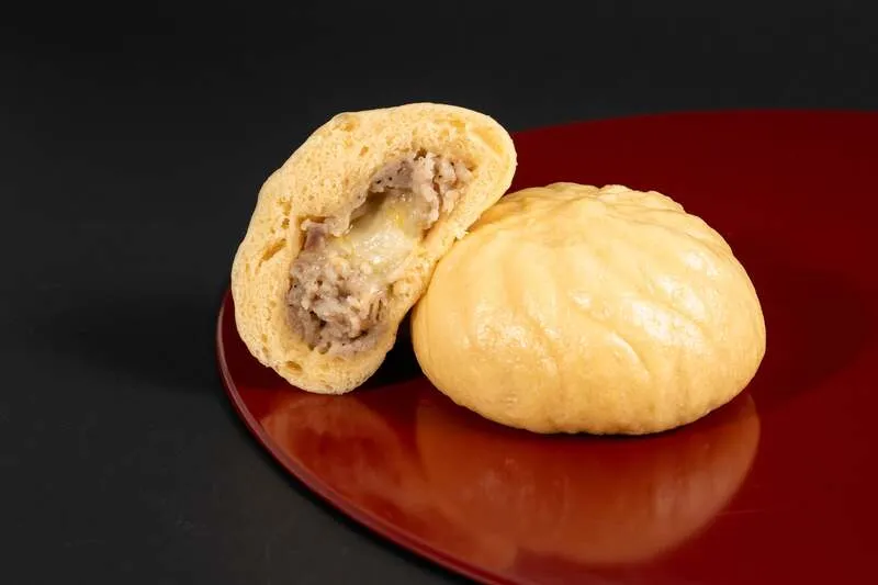 ファミリーマート「極旨 黒豚まんチーズ」