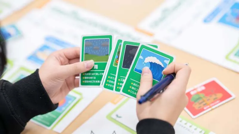 カードゲーム「サスネタ!」で発想(過去に開催した類似イベントの様子)