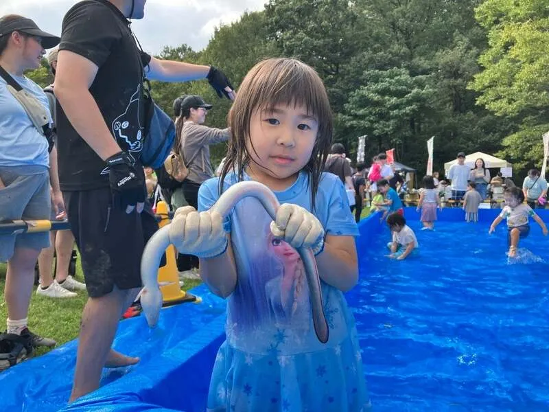 うなぎのつかみ取り大会