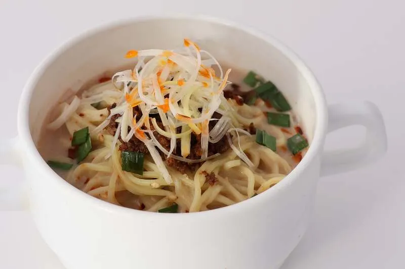 自分好みにアレンジして楽しむ担々麺