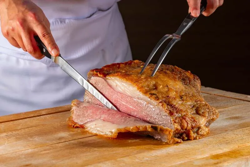 ディナータイム限定「和牛もも肉のローストビーフ」