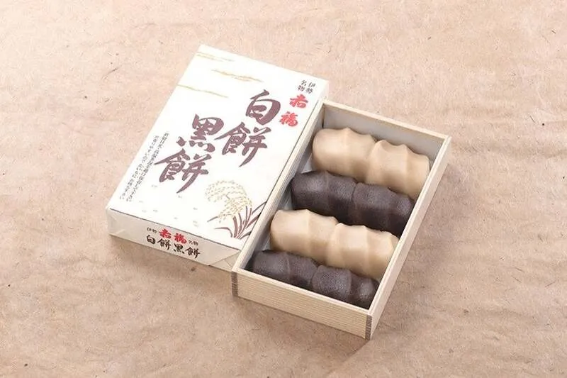 白餅黒餅(8個入1,100円)