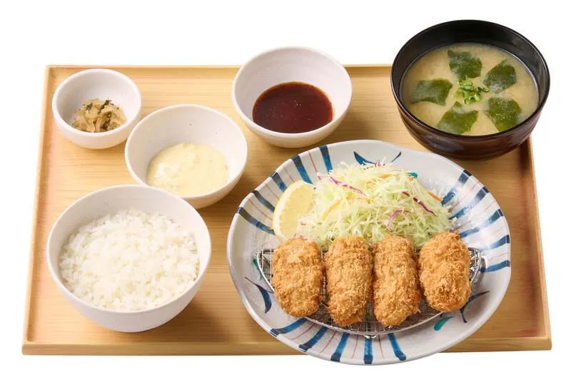 やよい軒「〜濃厚な海の恵み〜かきフライ定食(4個)」