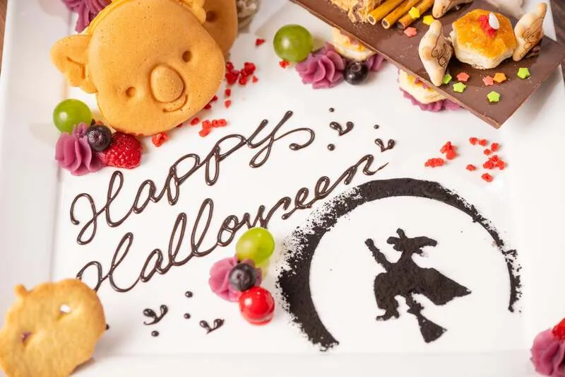 澁谷料理長によるチョコペン実演とハロウィンプレート(イメージ)