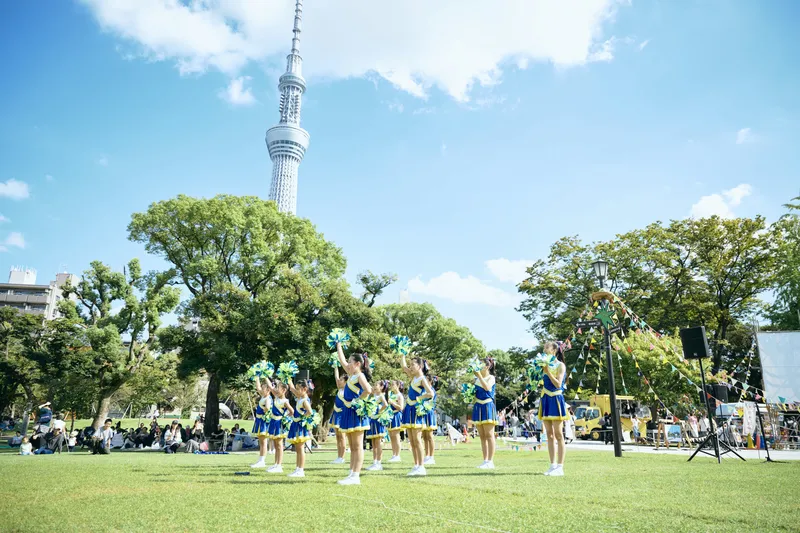 昼間は区内の団体によるダンスや音楽ステージも!(過去開催時の様子)